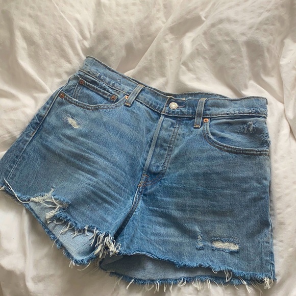 Levi’s Wedgie Shorts - Picture 1 of 4